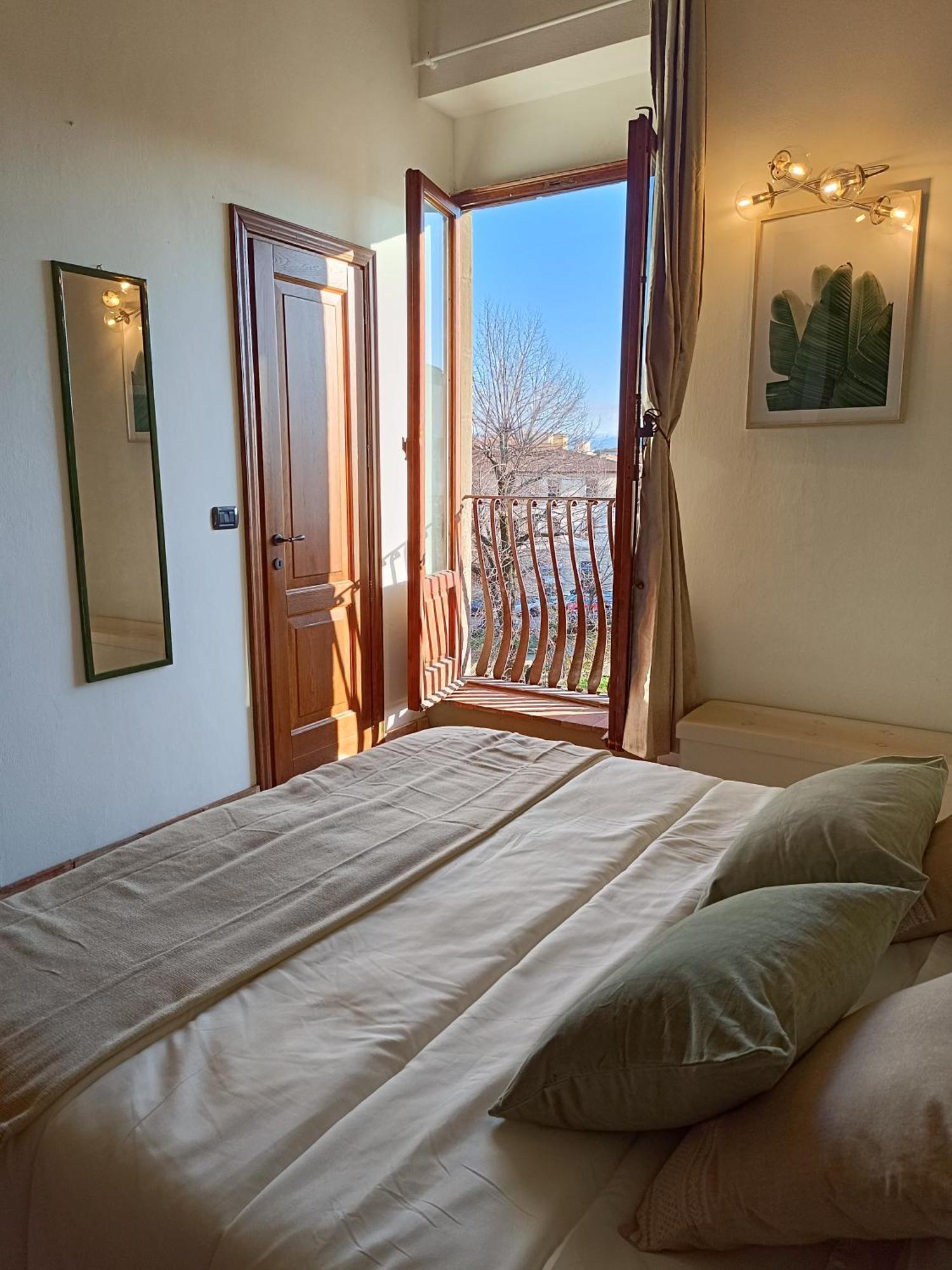Florence Castle Apartment 2 Bedrooms, 2 Bathrooms Bagian luar foto